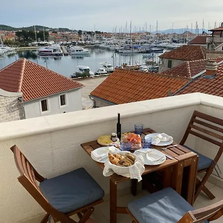 House Tribunj (Sibenik-Knin)